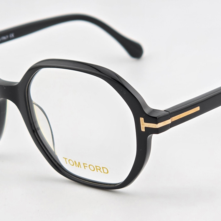 تصویر فریم عینک طبی کائوچو تام فورد ( TOM FORD ) مدل چند ضلعی